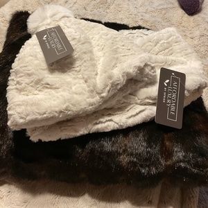 SPRIGS Textured Beanie and Cowl Scarf in white S/M
